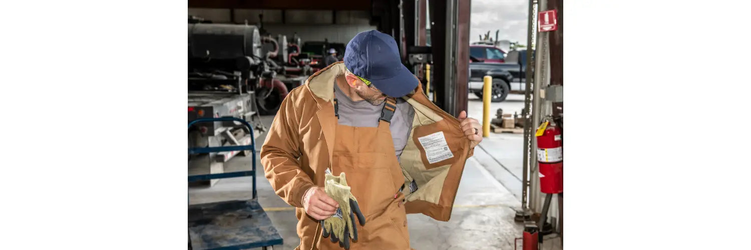 high visibility safety vest with adaptable fabric