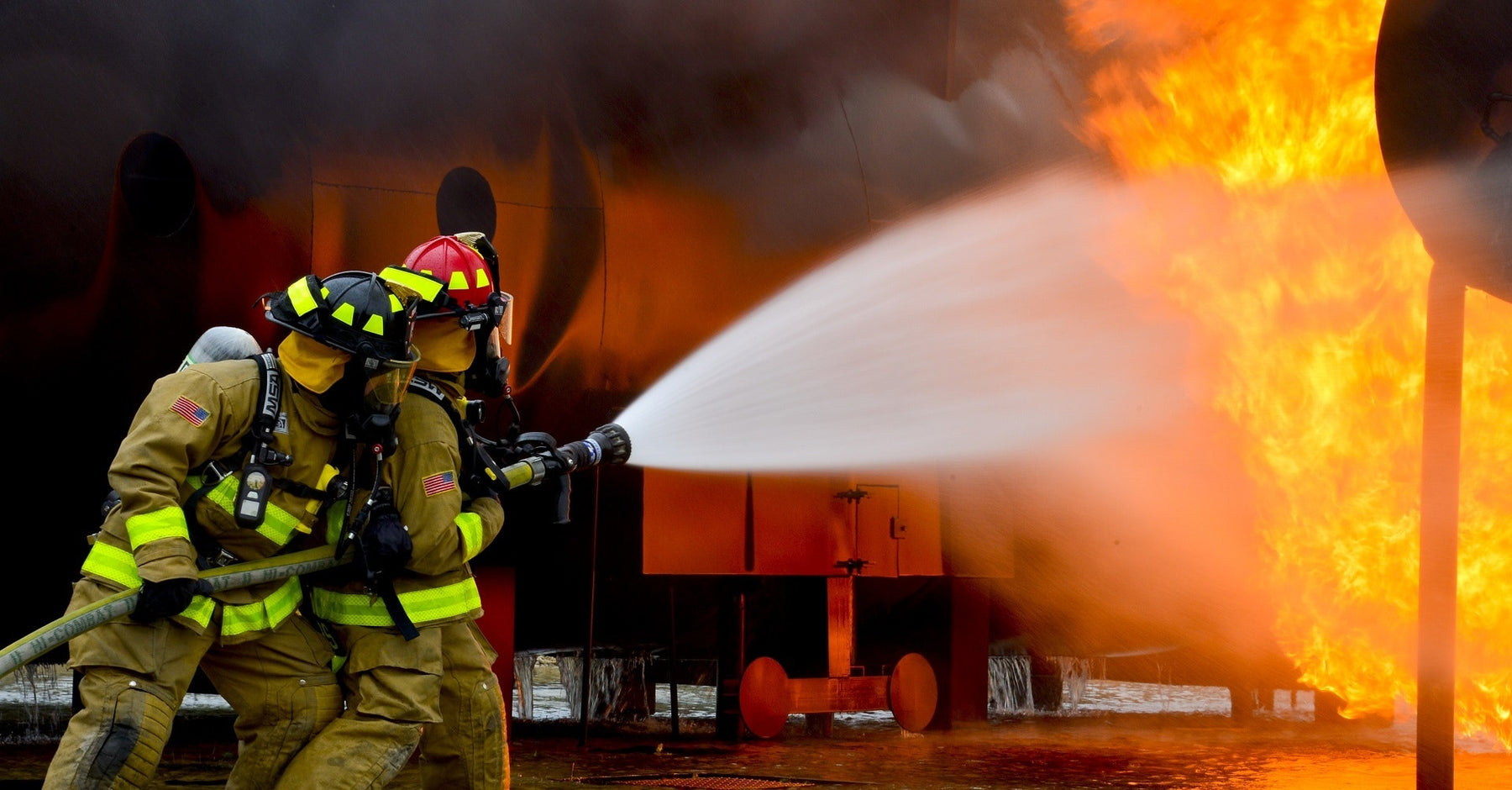 What Is Flame Resistant Clothing? and How Does It work?