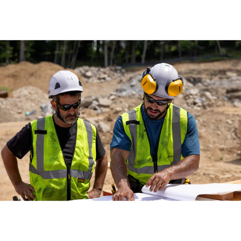 DEWALT® safety glasses