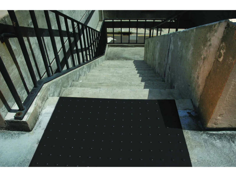UltraTech® ADA Truncated Domes Paver Pad - 2' L x 2' W - Black