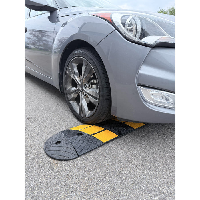 Rubber Speed Bump - 6 Feet Long - Yellow Black - Bulk Pallet