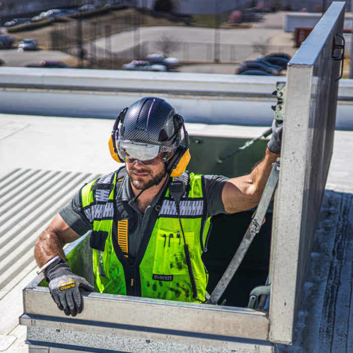 DEWALT® Dielectric Cap Mount NRR 25 Earmuff - DPG660